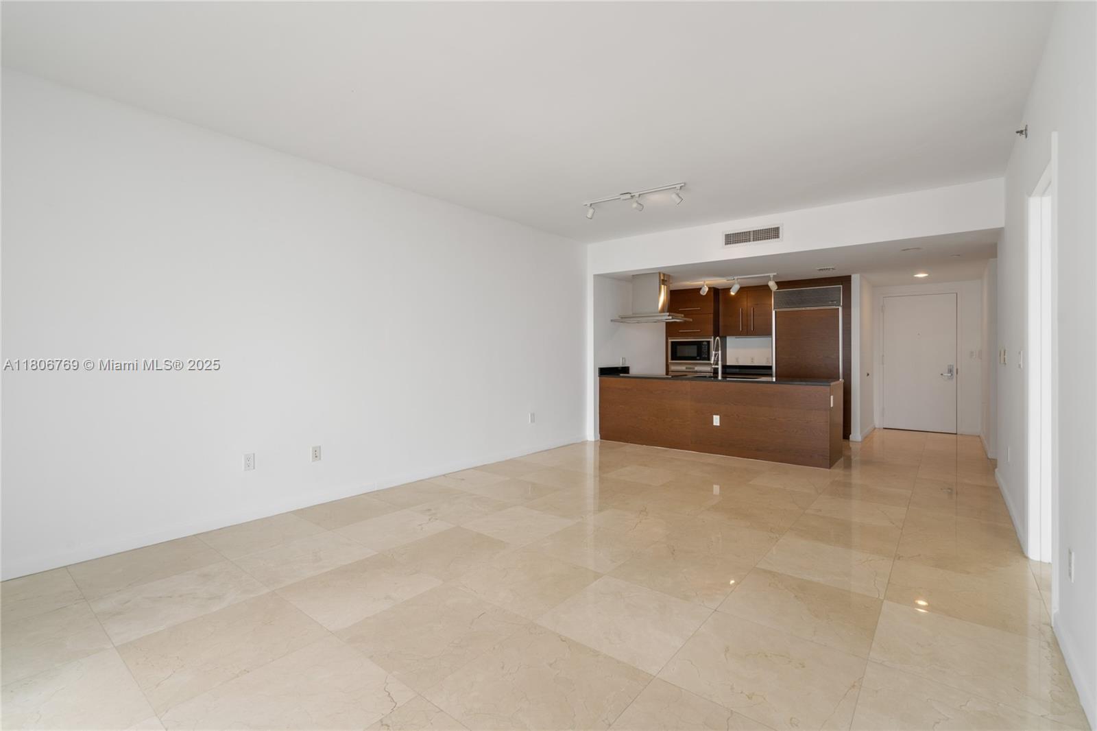 495 Brickell Ave #2709, Miami FL 33131