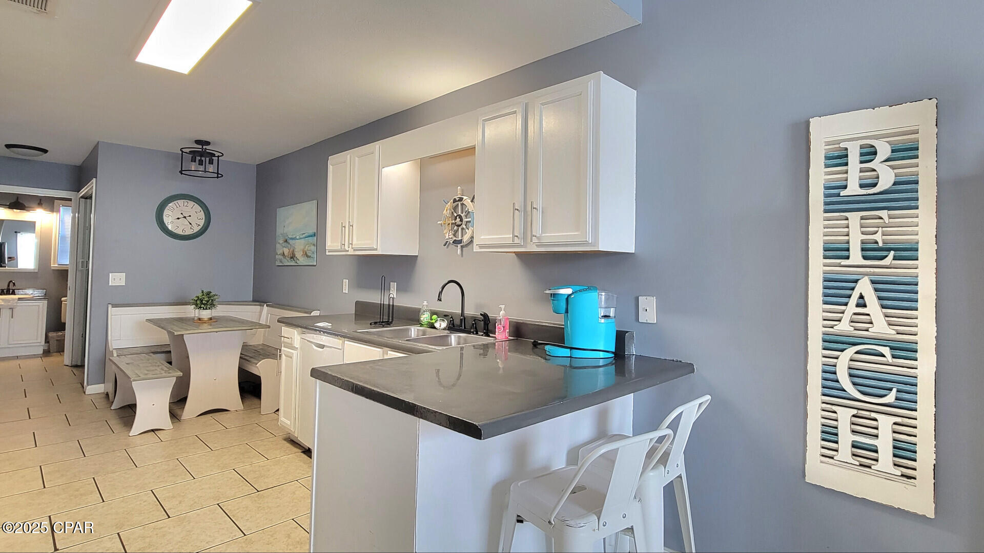 Image 10 For 5705 Beach Drive