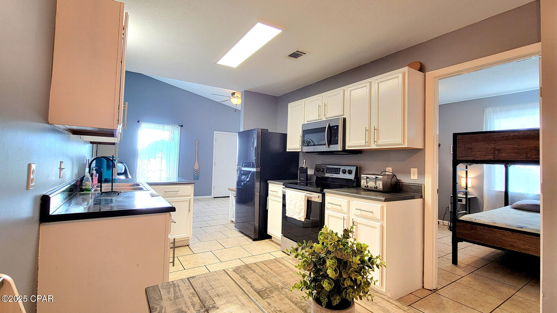 Image 11 For 5705 Beach Drive