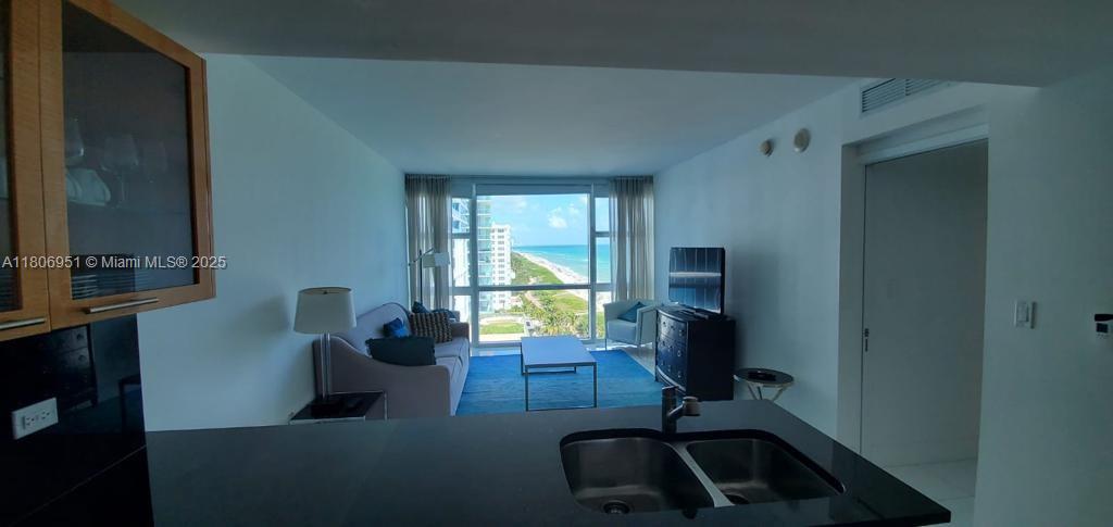 6801 Collins Ave #C1115, Miami Beach FL 33141