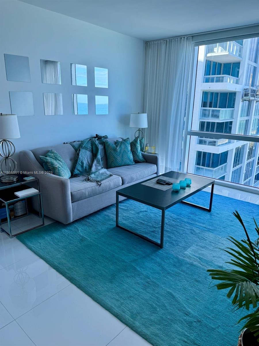 6801 Collins Ave #C1115, Miami Beach FL 33141