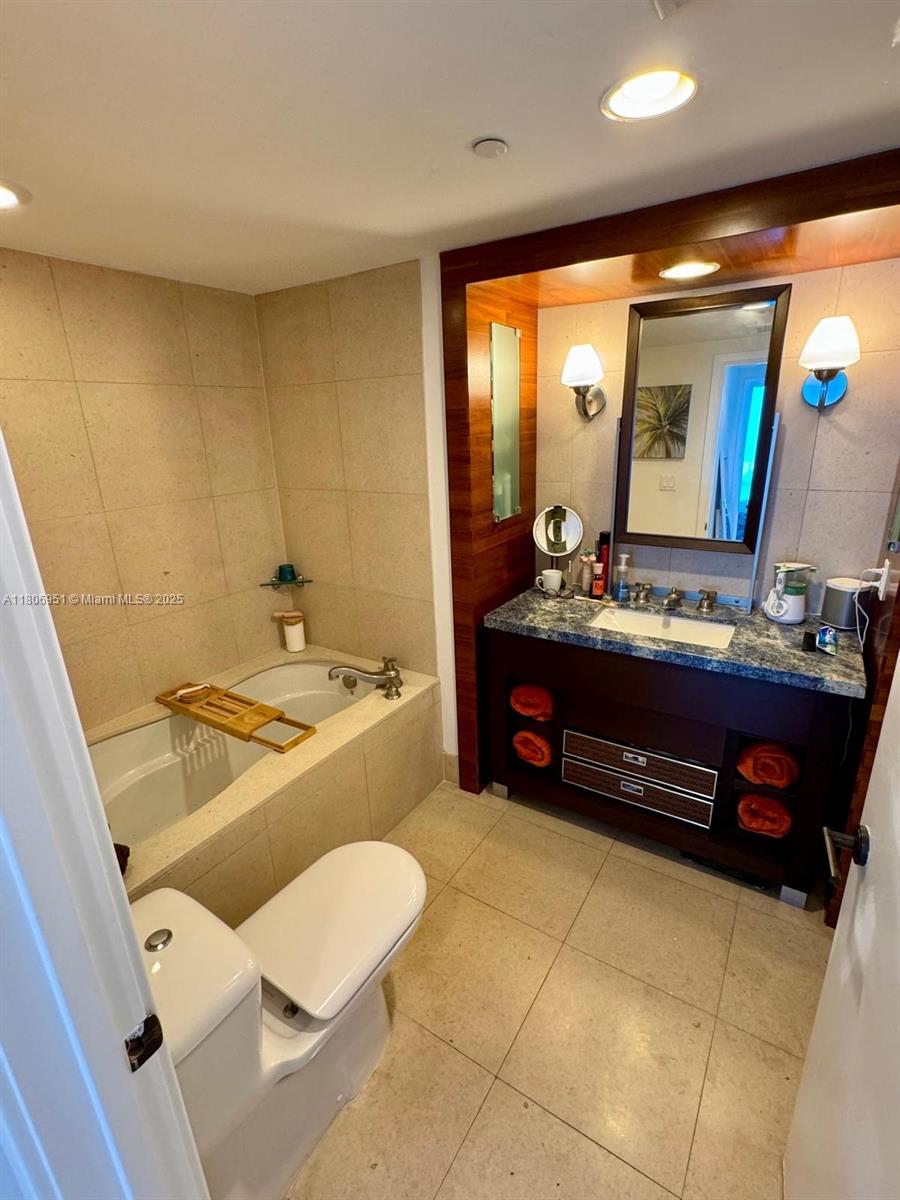 6801 Collins Ave #C1115, Miami Beach FL 33141
