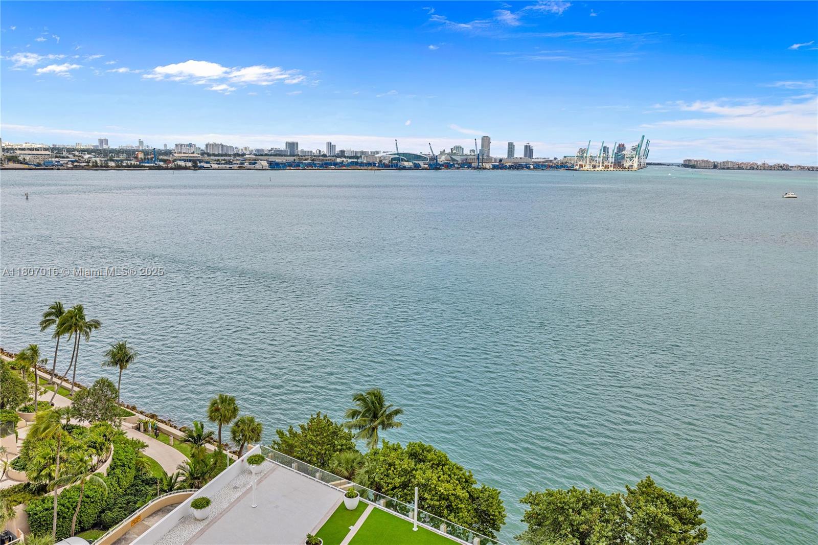 770 Claughton Island Dr #1409, Miami FL 33131