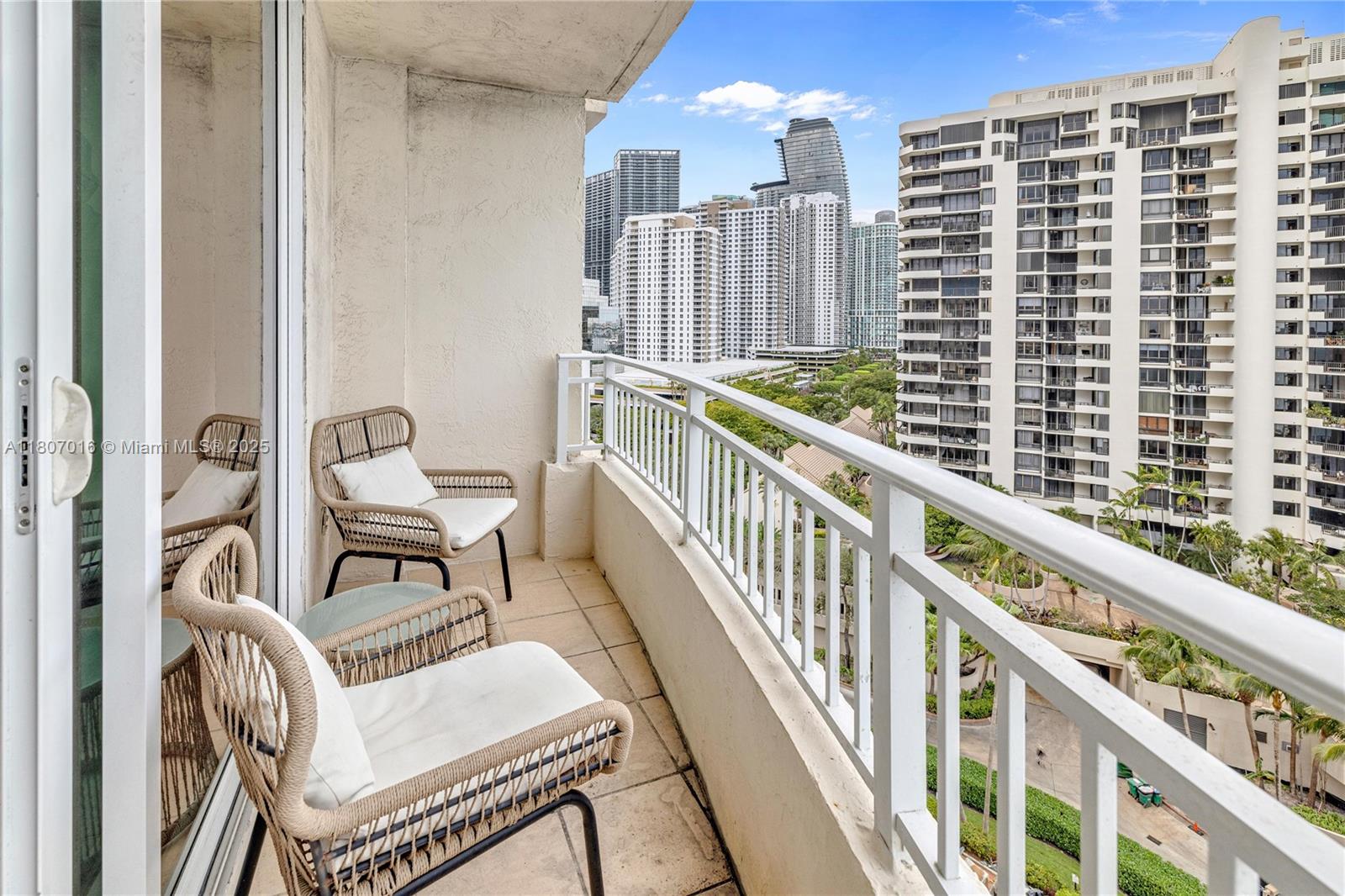 770 Claughton Island Dr #1409, Miami FL 33131