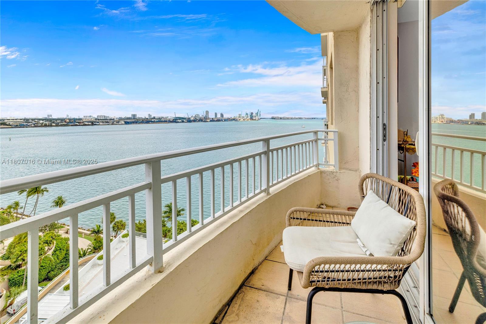 770 Claughton Island Dr #1409, Miami FL 33131