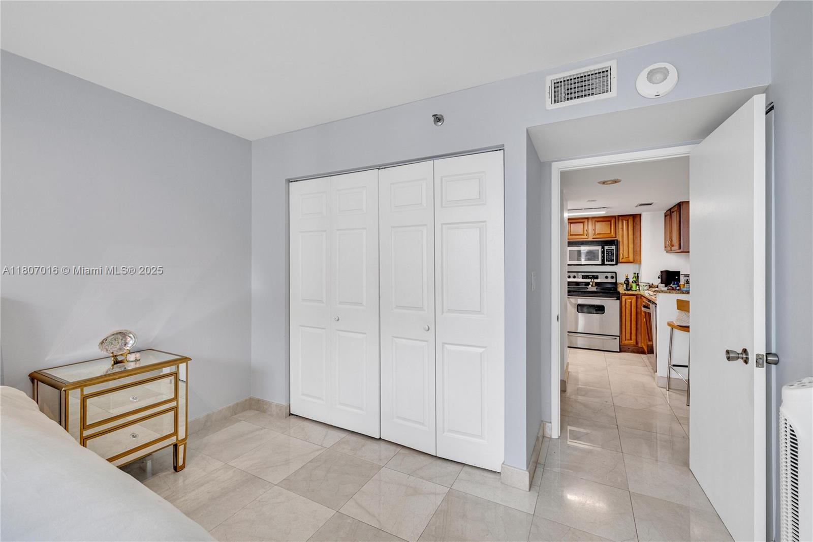770 Claughton Island Dr #1409, Miami FL 33131