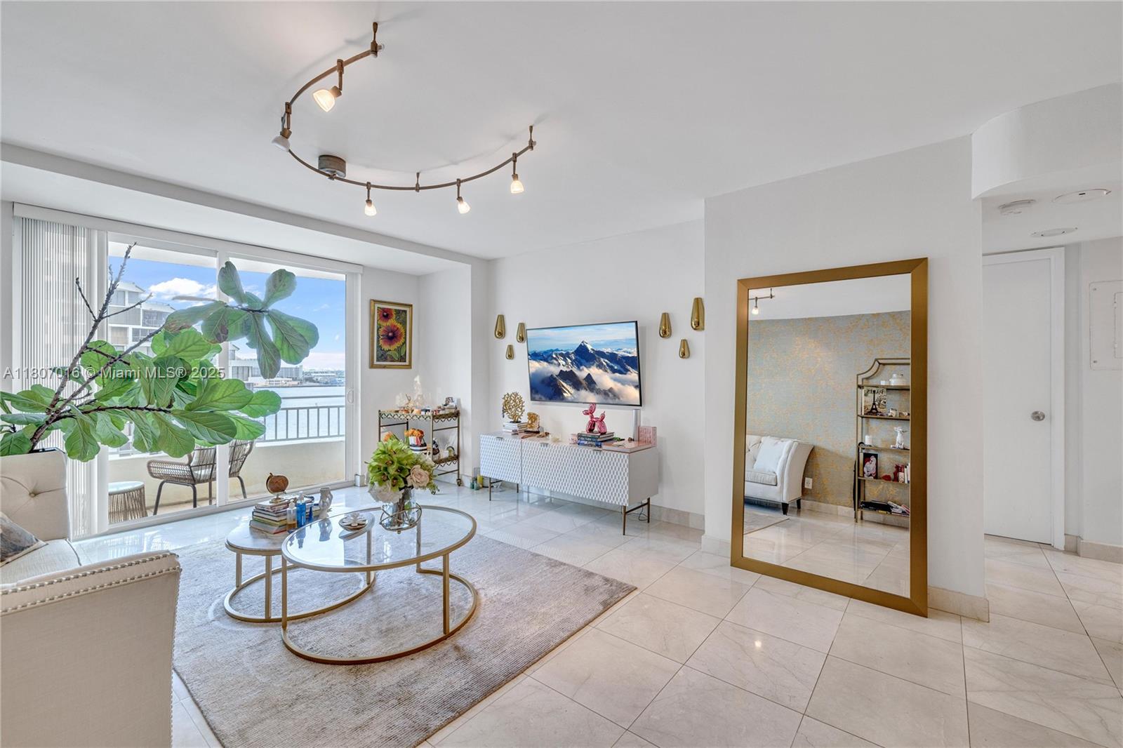 770 Claughton Island Dr #1409, Miami FL 33131