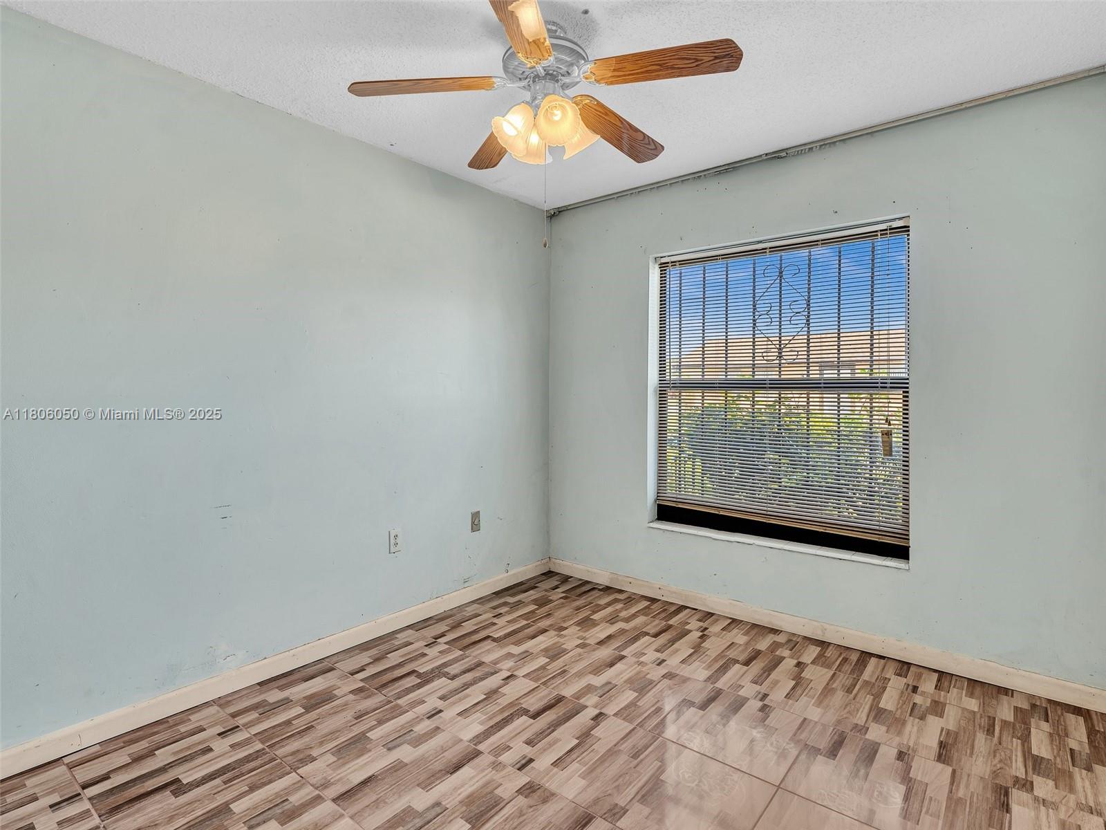3034 NW 204 Terrace, Miami Gardens, Florida image 10