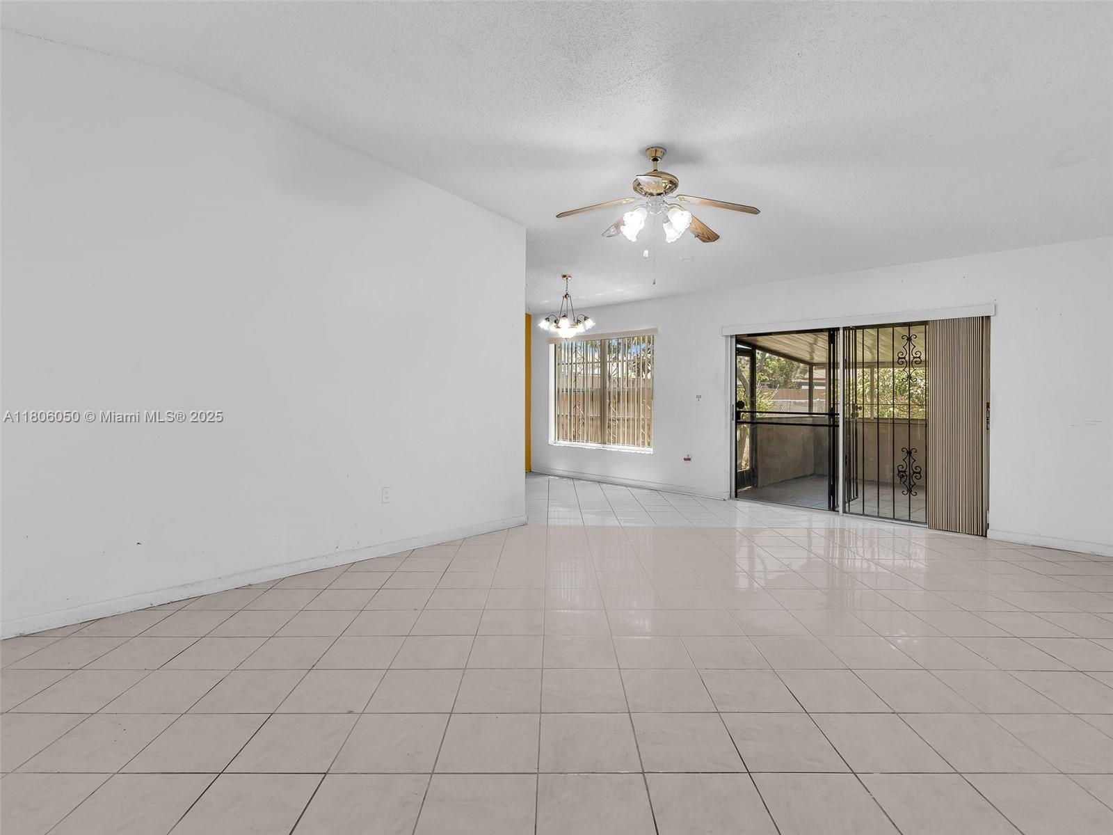 3034 NW 204 Terrace, Miami Gardens, Florida image 5