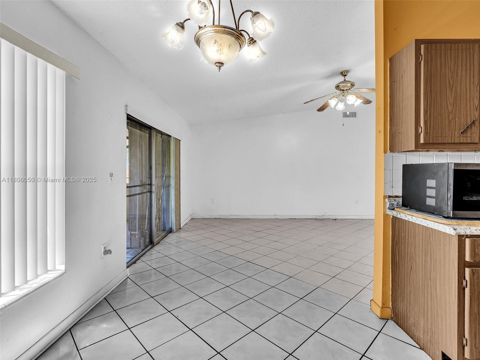 3034 NW 204 Terrace, Miami Gardens, Florida image 7