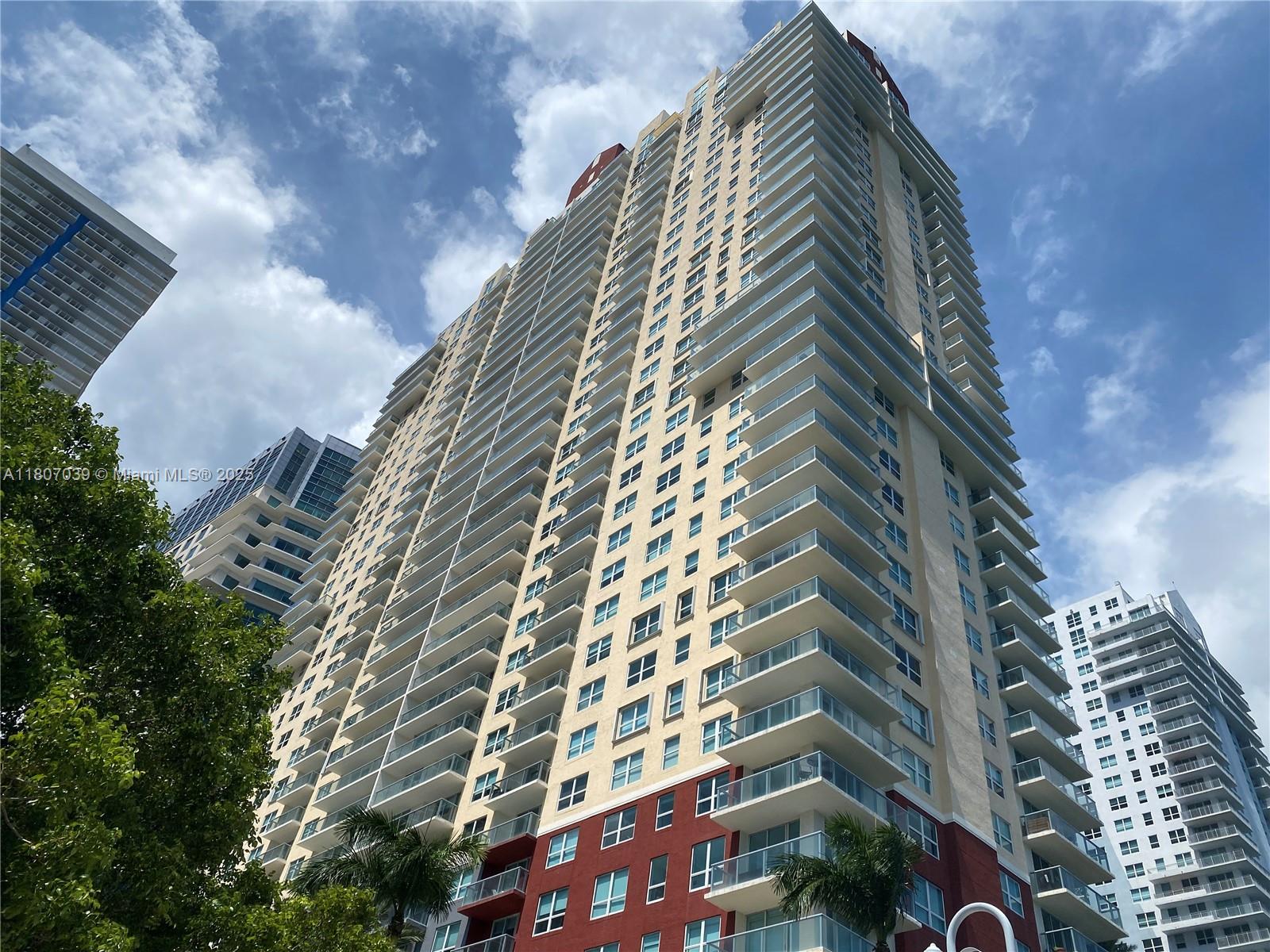 1155 Brickell Bay Dr #1505, Miami FL 33131