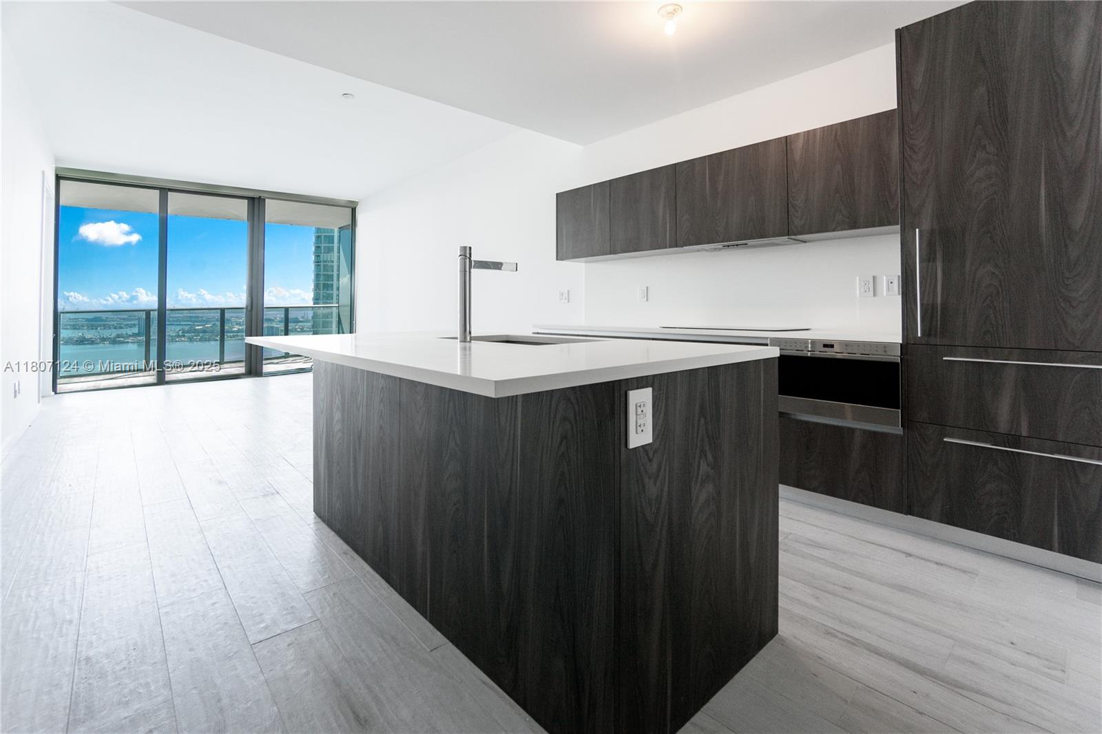 480 NE 31st St #2906, Miami FL 33137