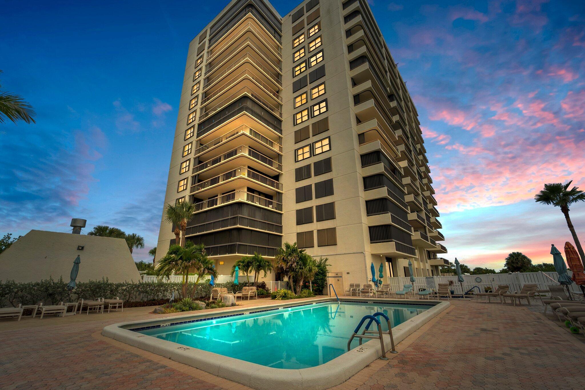 Sands On The Ocean Sectio