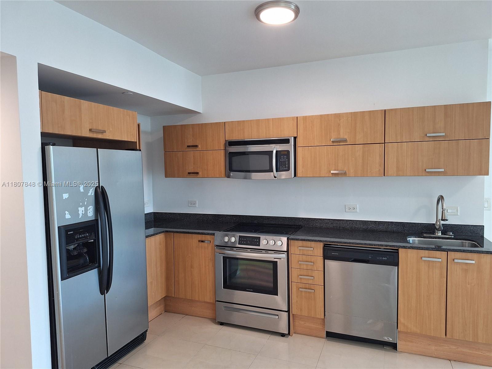 350 S Miami Ave #3708, Miami FL 33130