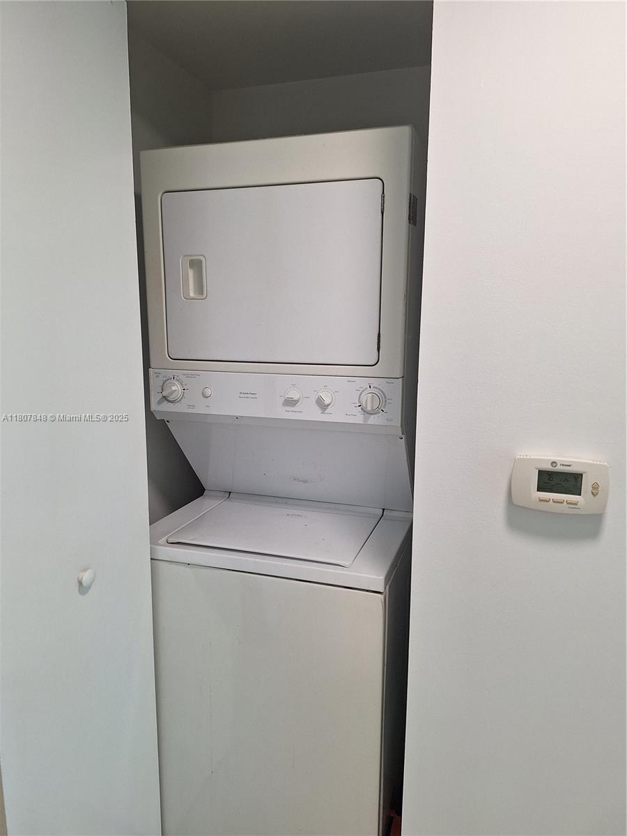 350 S Miami Ave #3708, Miami FL 33130