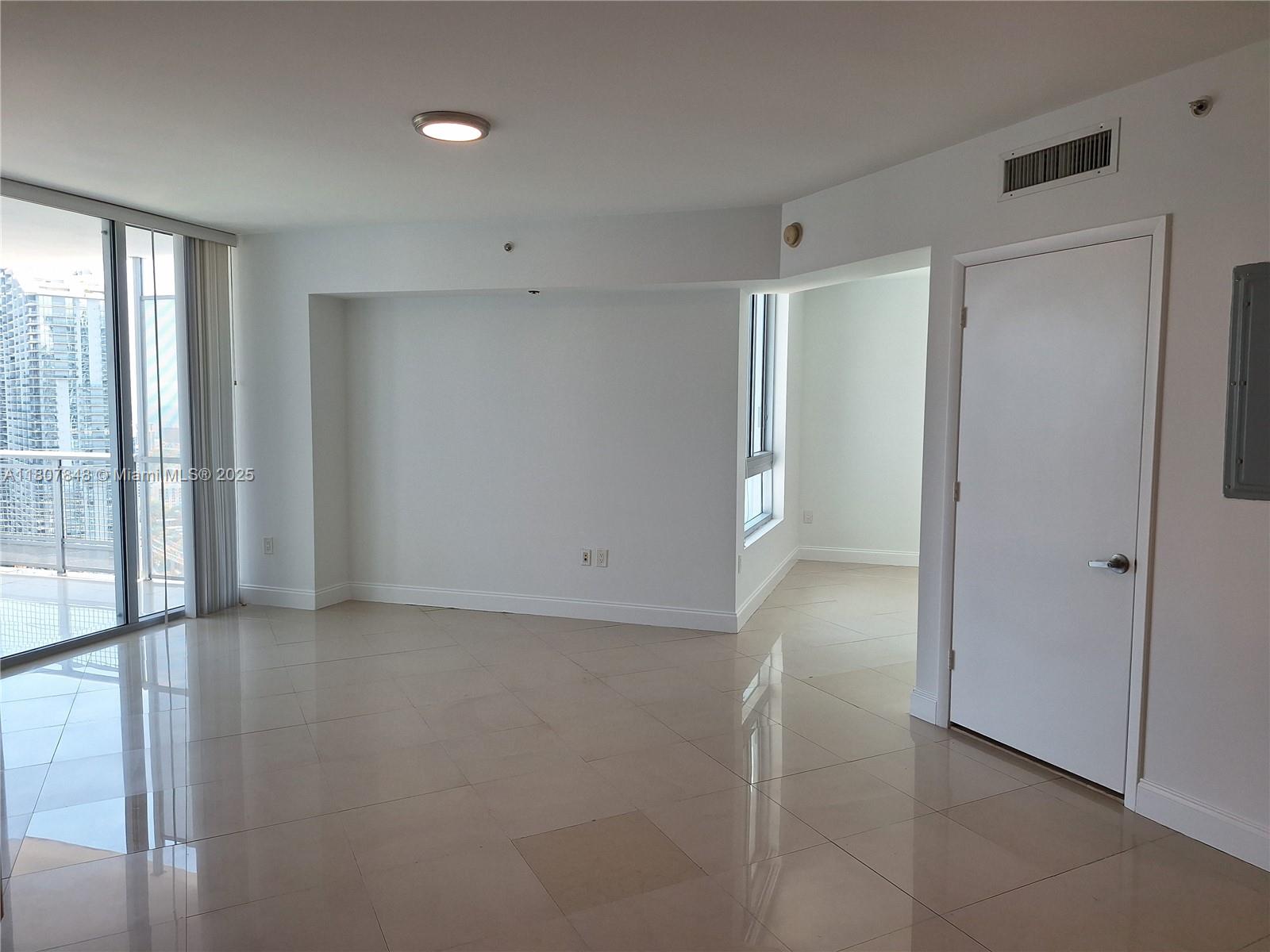 350 S Miami Ave #3708, Miami FL 33130