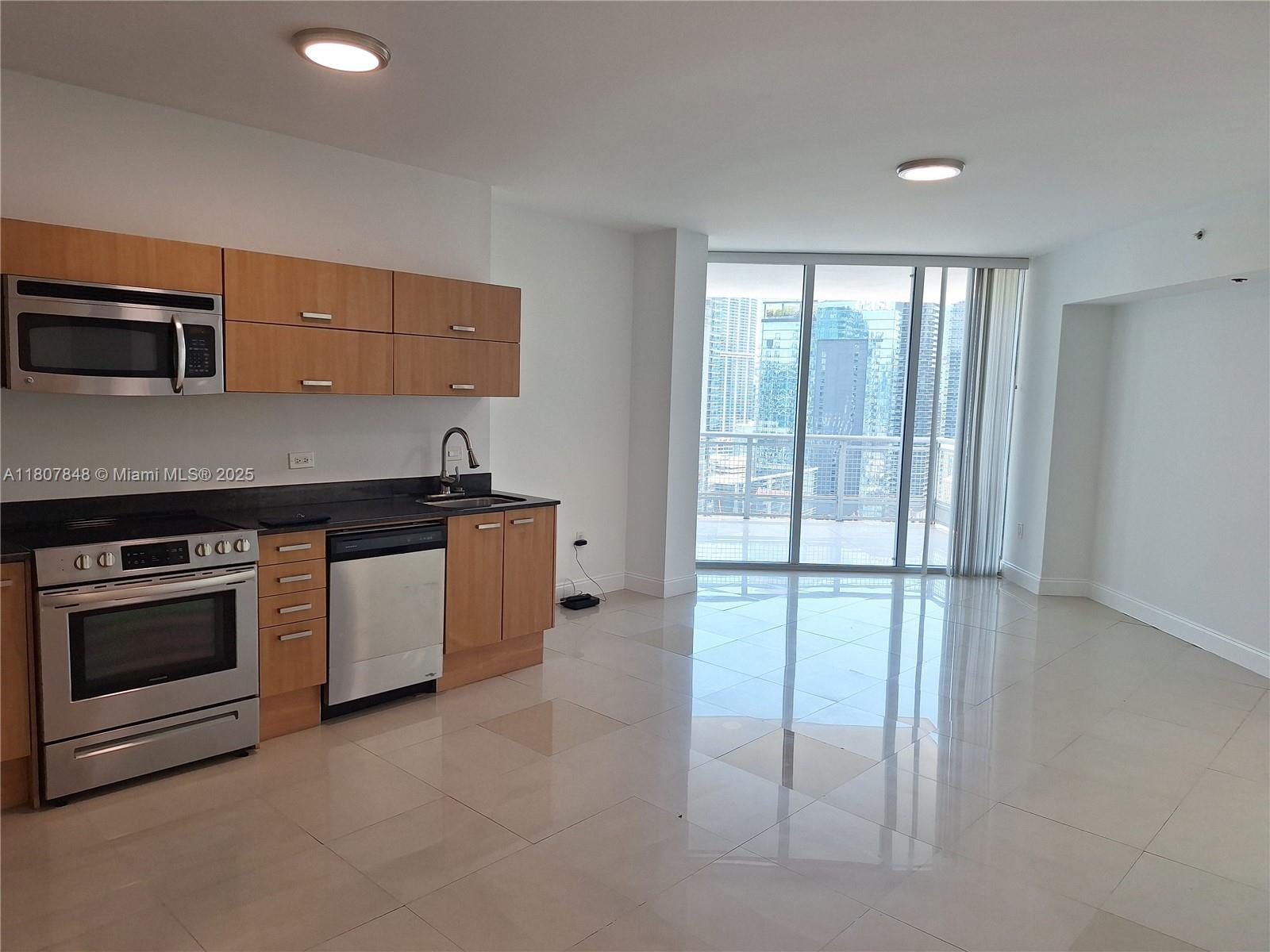 350 S Miami Ave #3708, Miami FL 33130