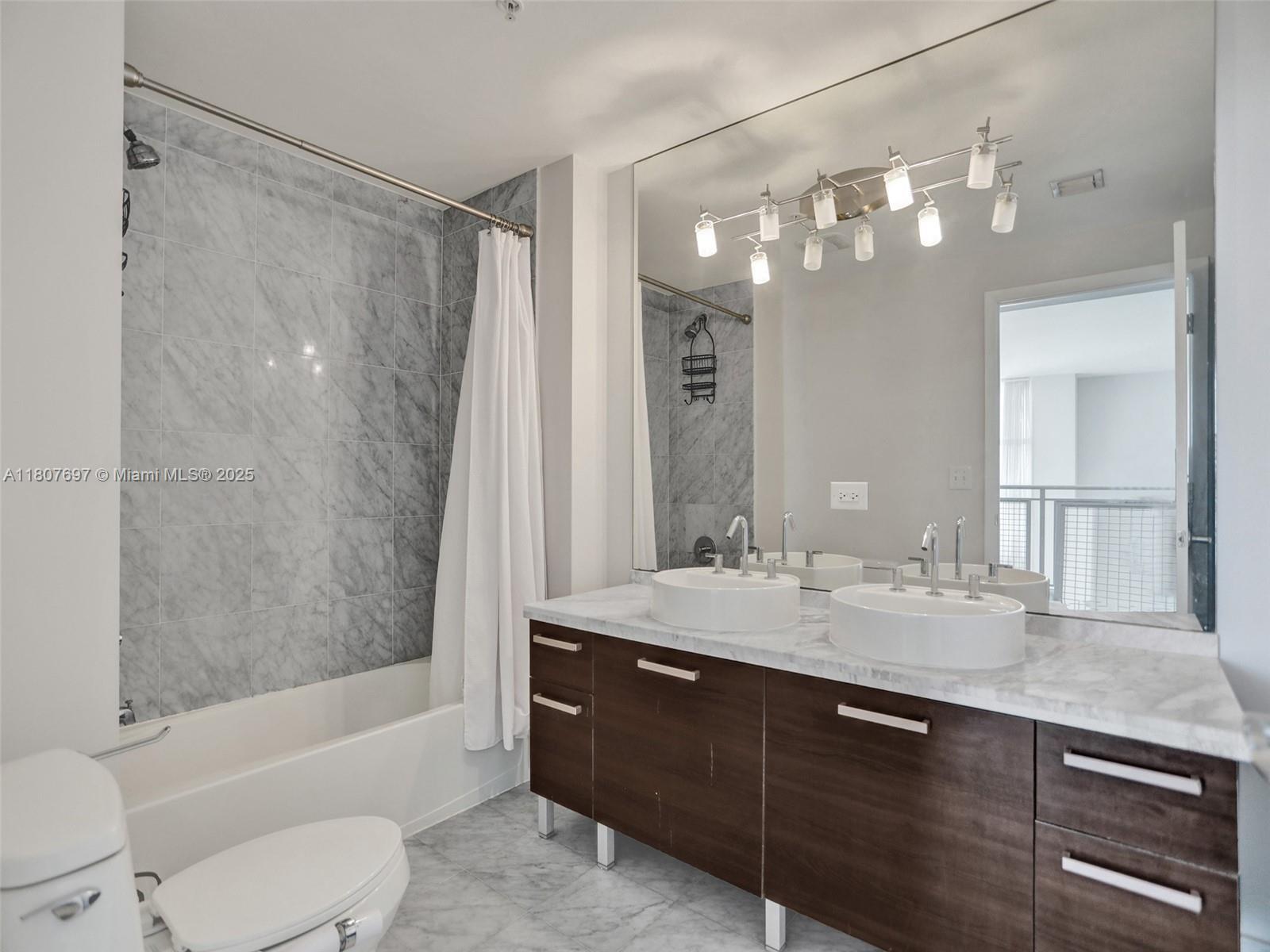 244 Biscayne Blvd #439, Miami FL 33132