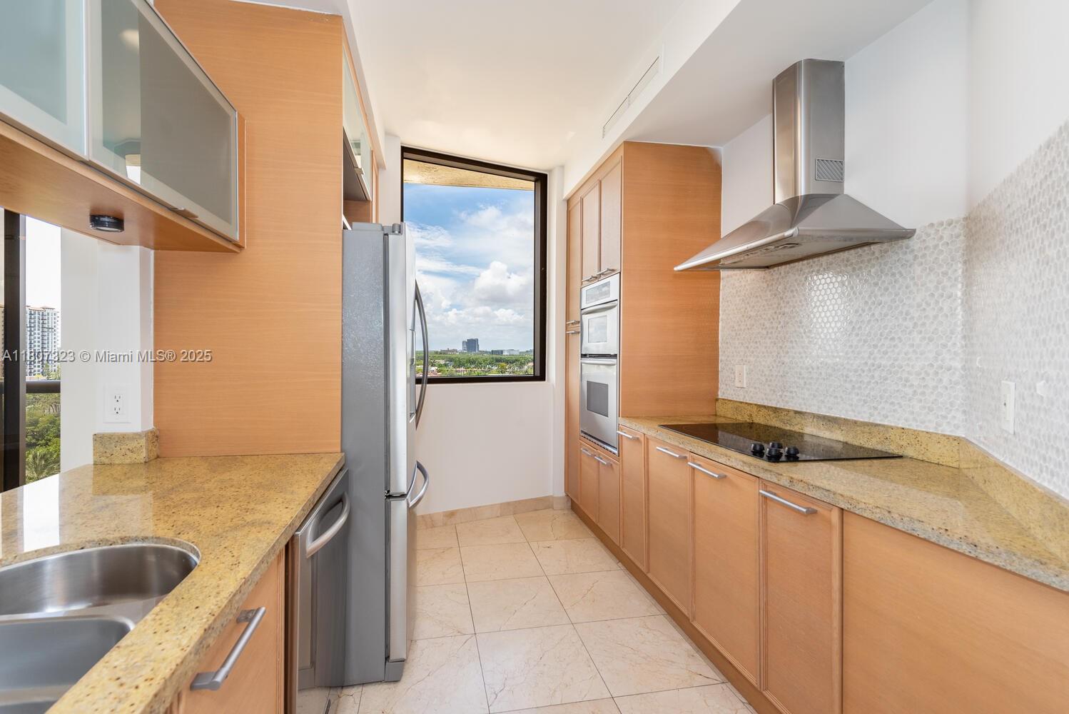 16275 COLLINS AV #804, Sunny Isles Beach FL 33160