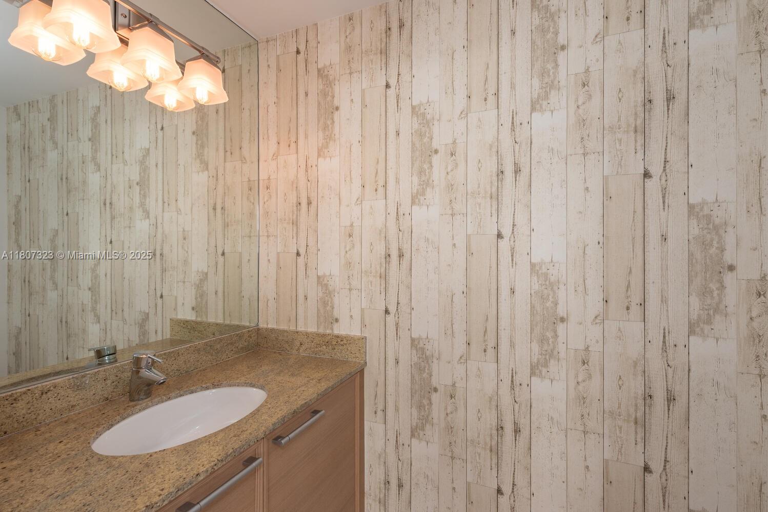 16275 COLLINS AV #804, Sunny Isles Beach FL 33160