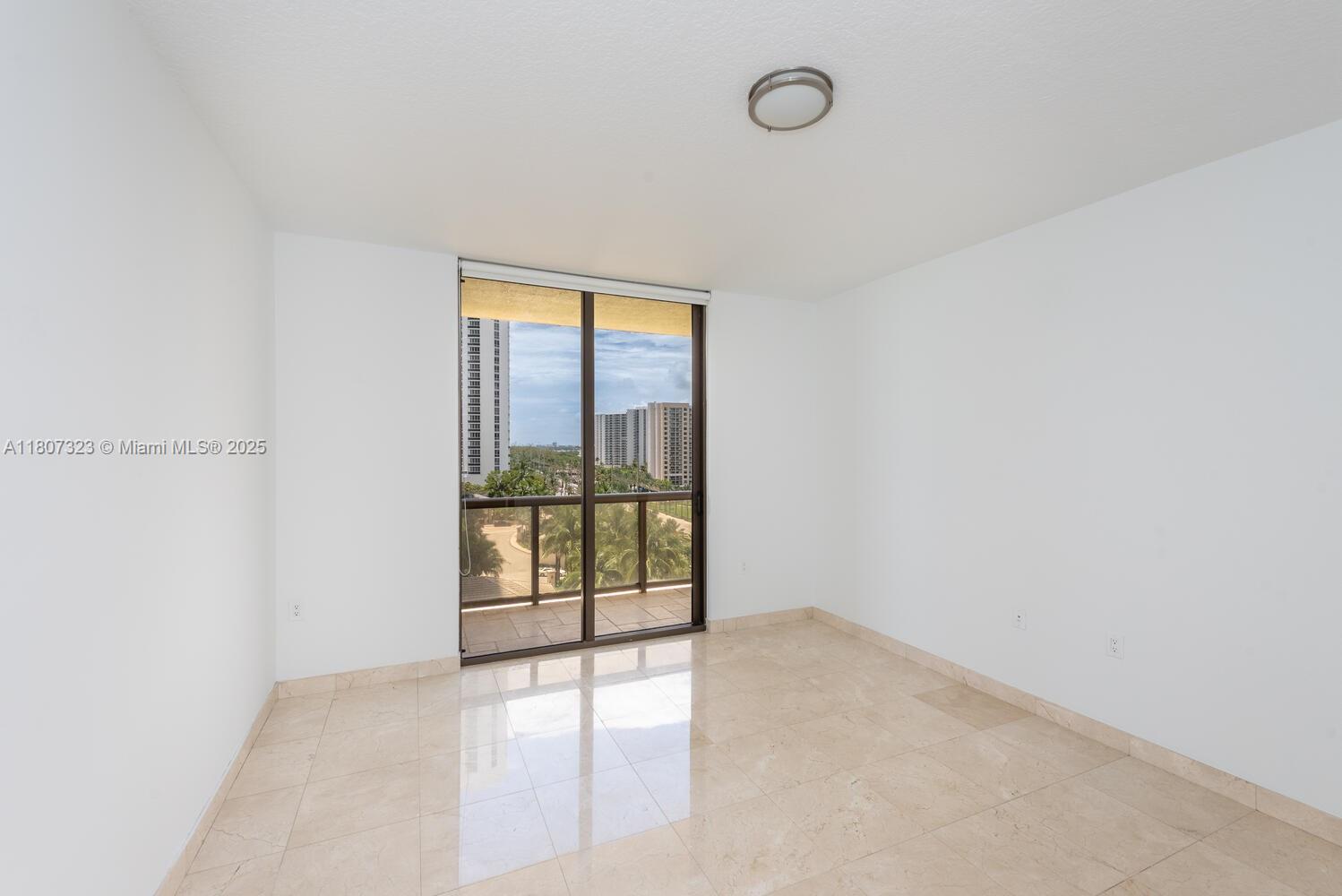 16275 COLLINS AV #804, Sunny Isles Beach FL 33160