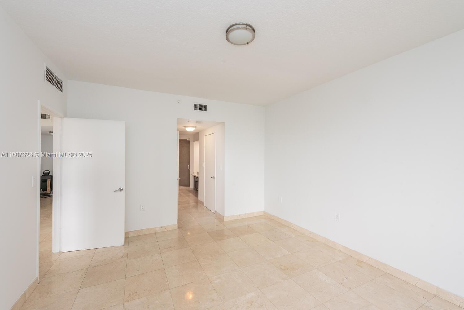 16275 COLLINS AV #804, Sunny Isles Beach FL 33160