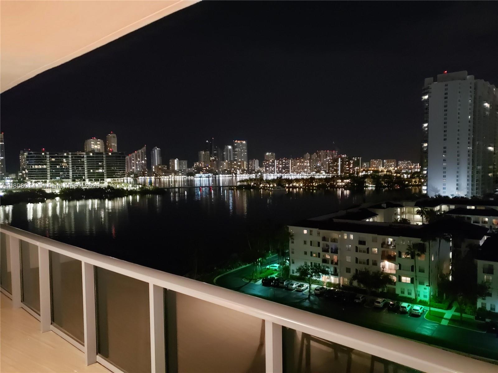 Apartamento en Venta en Aventura, FL