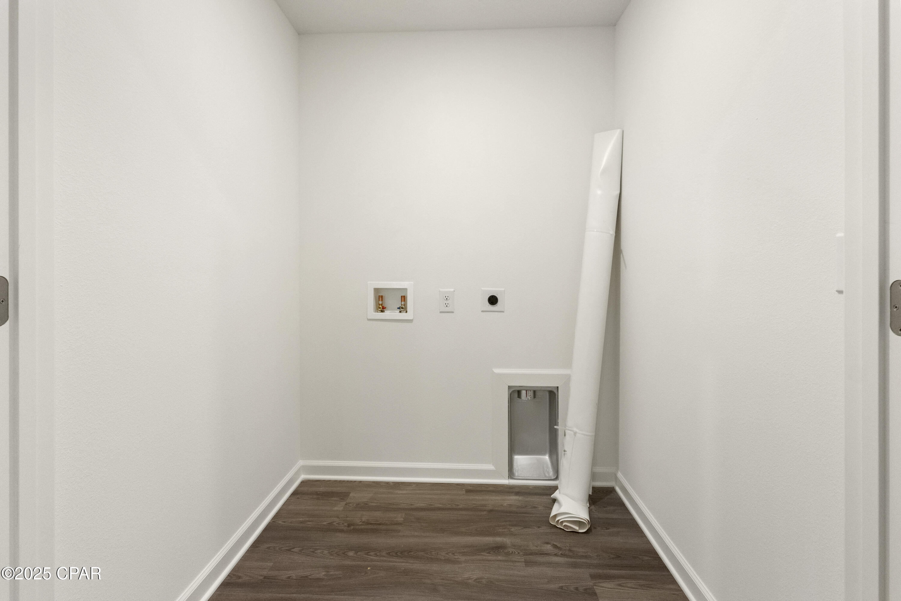 Image 8 For 1327 Birwood Drive