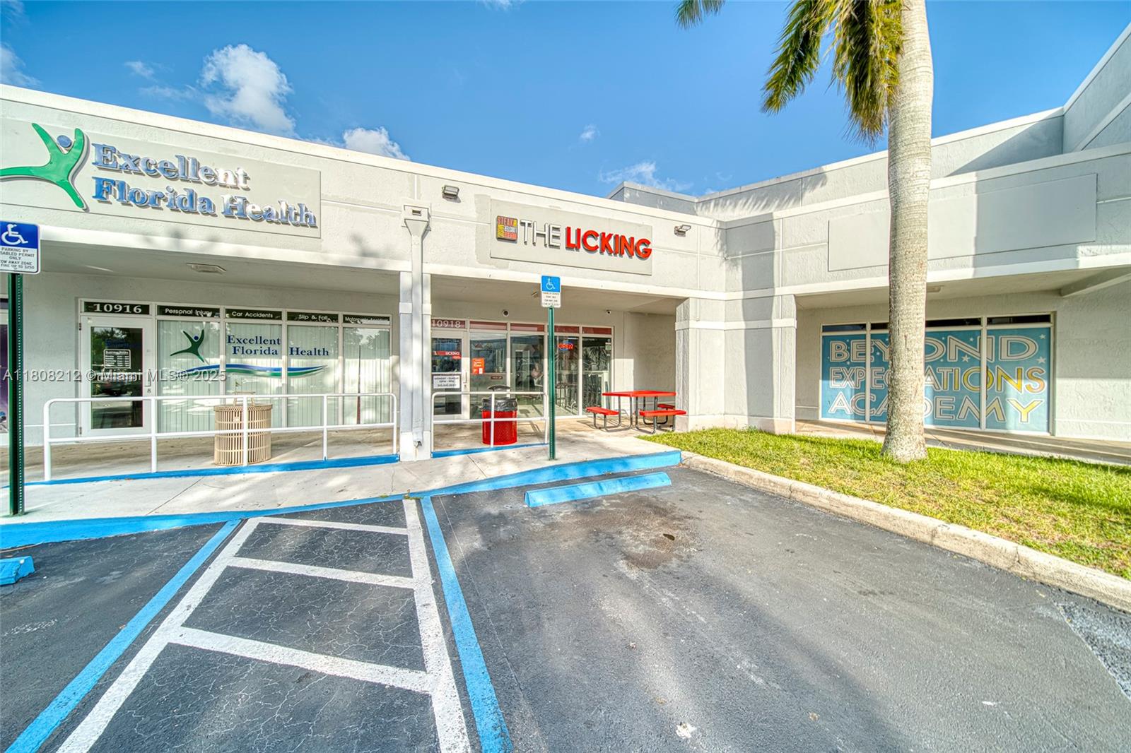 Completely Remodeled Restaurant On 184th Street Off The Turnpike