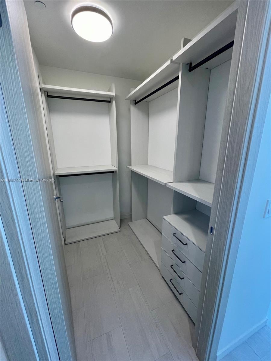 Miami FL 33131 - A11808255
