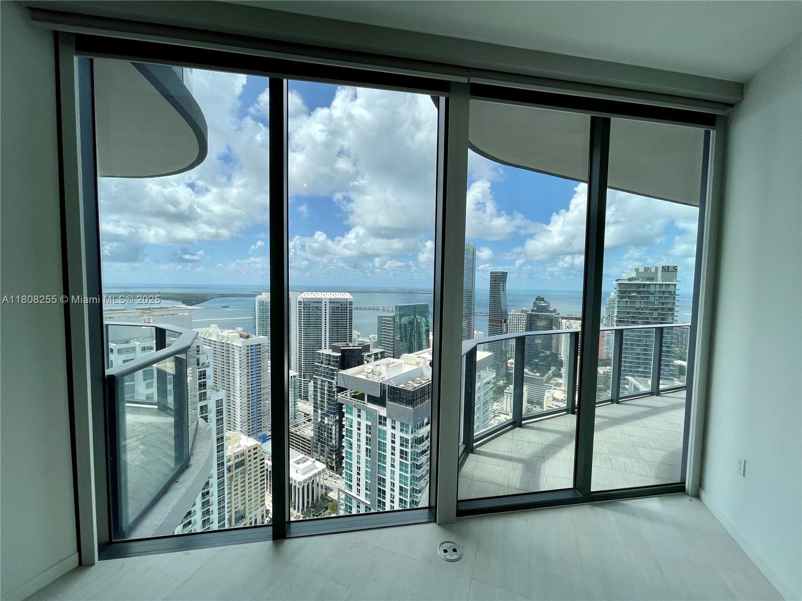 Miami FL 33131 - A11808255