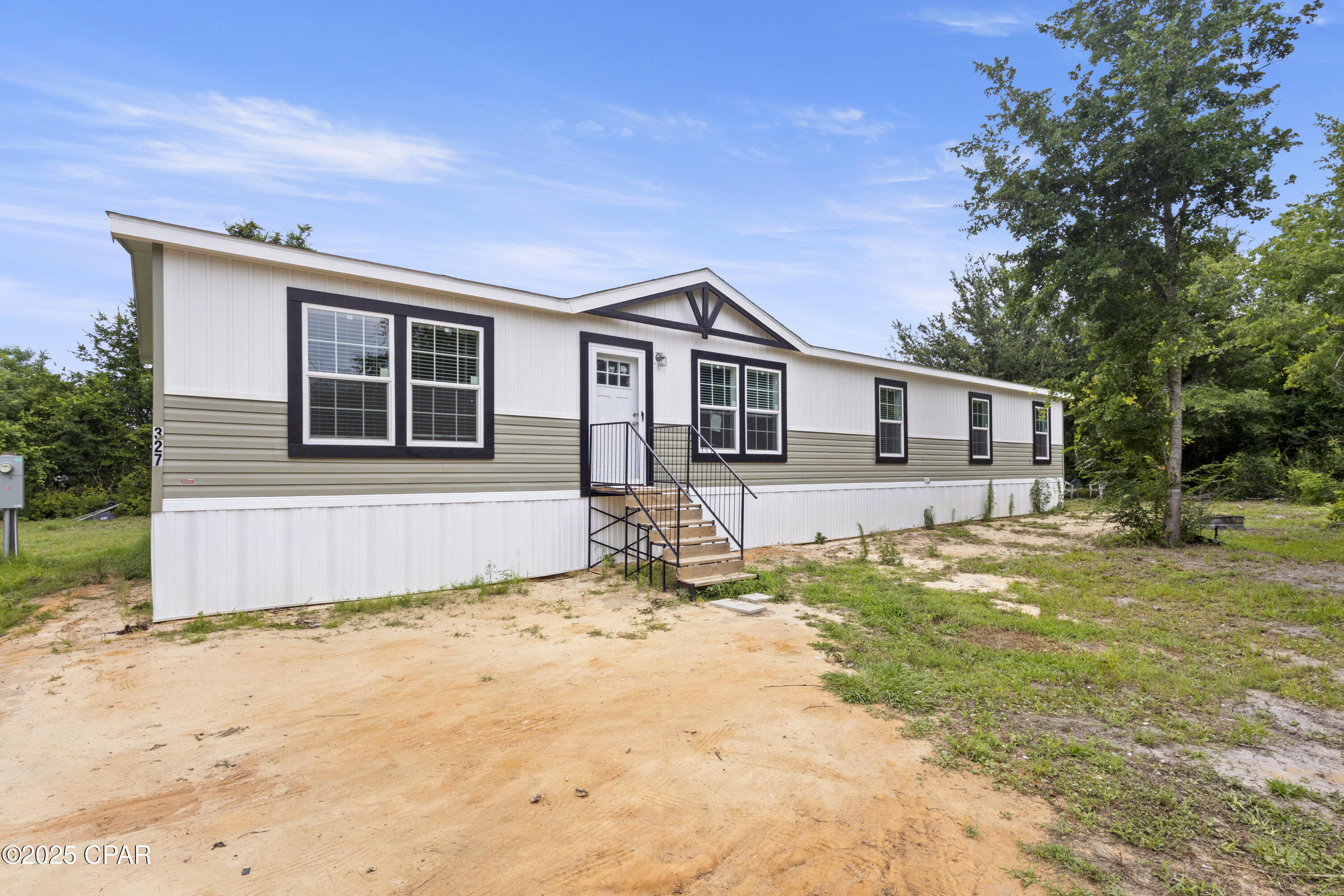 Image 3 For 327 Berthe Avenue