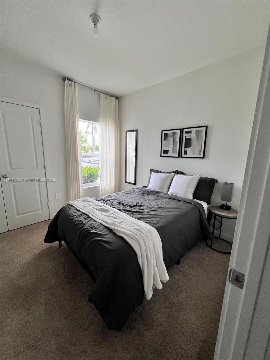 245 NE 3rd Ct, Florida City, Florida image 2