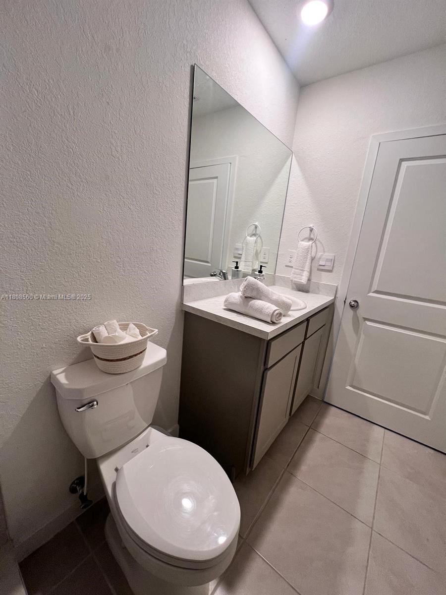 245 NE 3rd Ct, Florida City, Florida image 3