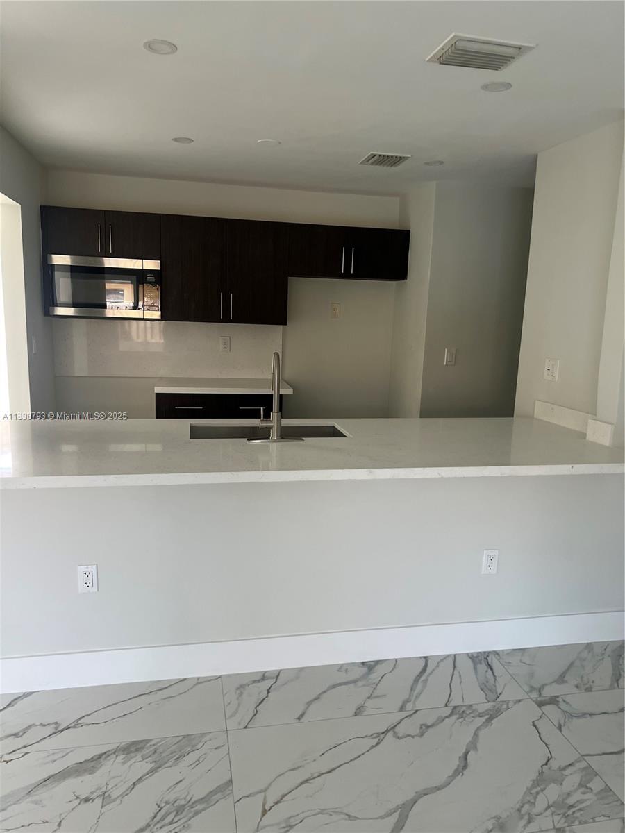 3924 NW 207th St Rd, Miami Gardens, Florida image 5