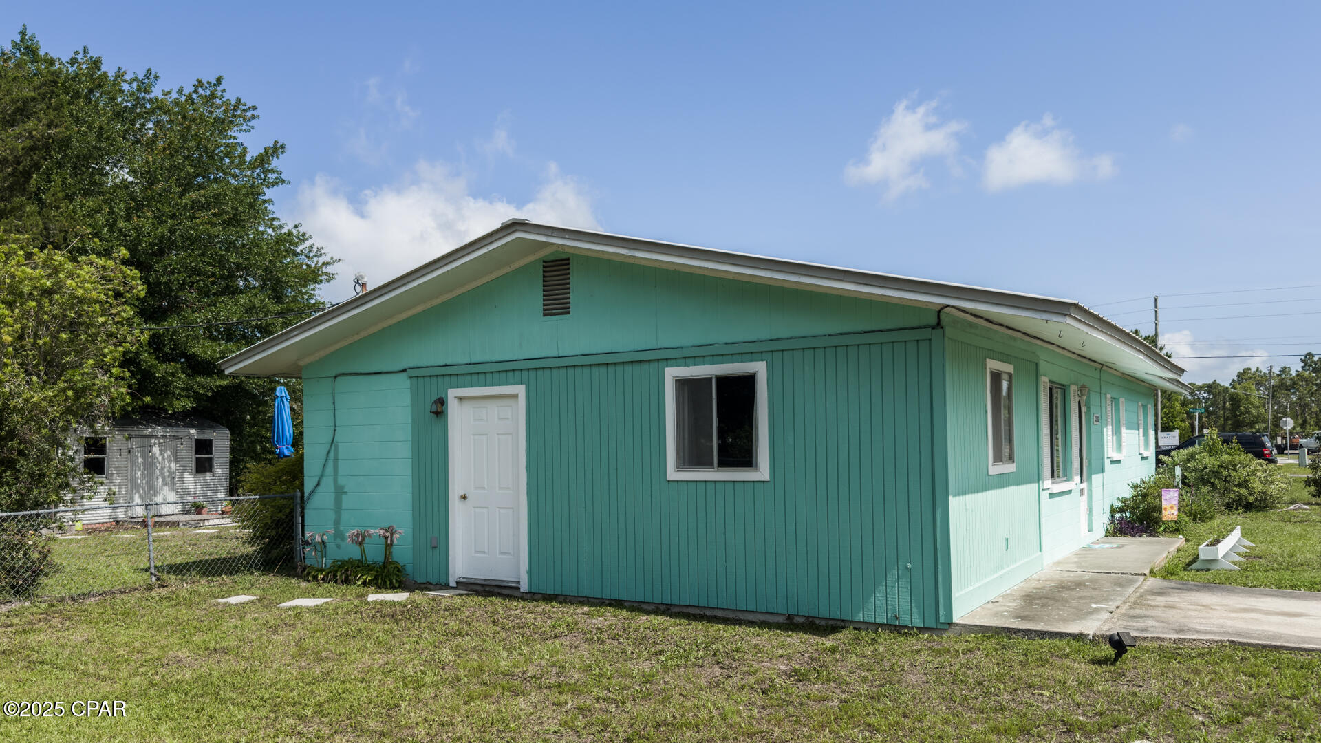 Image 37 For 2808 Garrison Avenue
