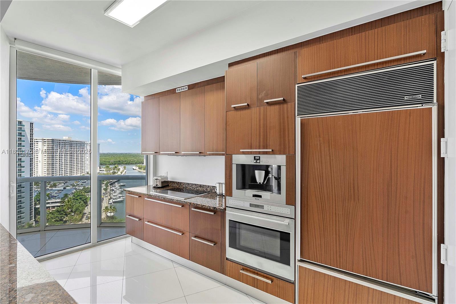 15811 Collins Ave #1205, Sunny Isles Beach FL 33160