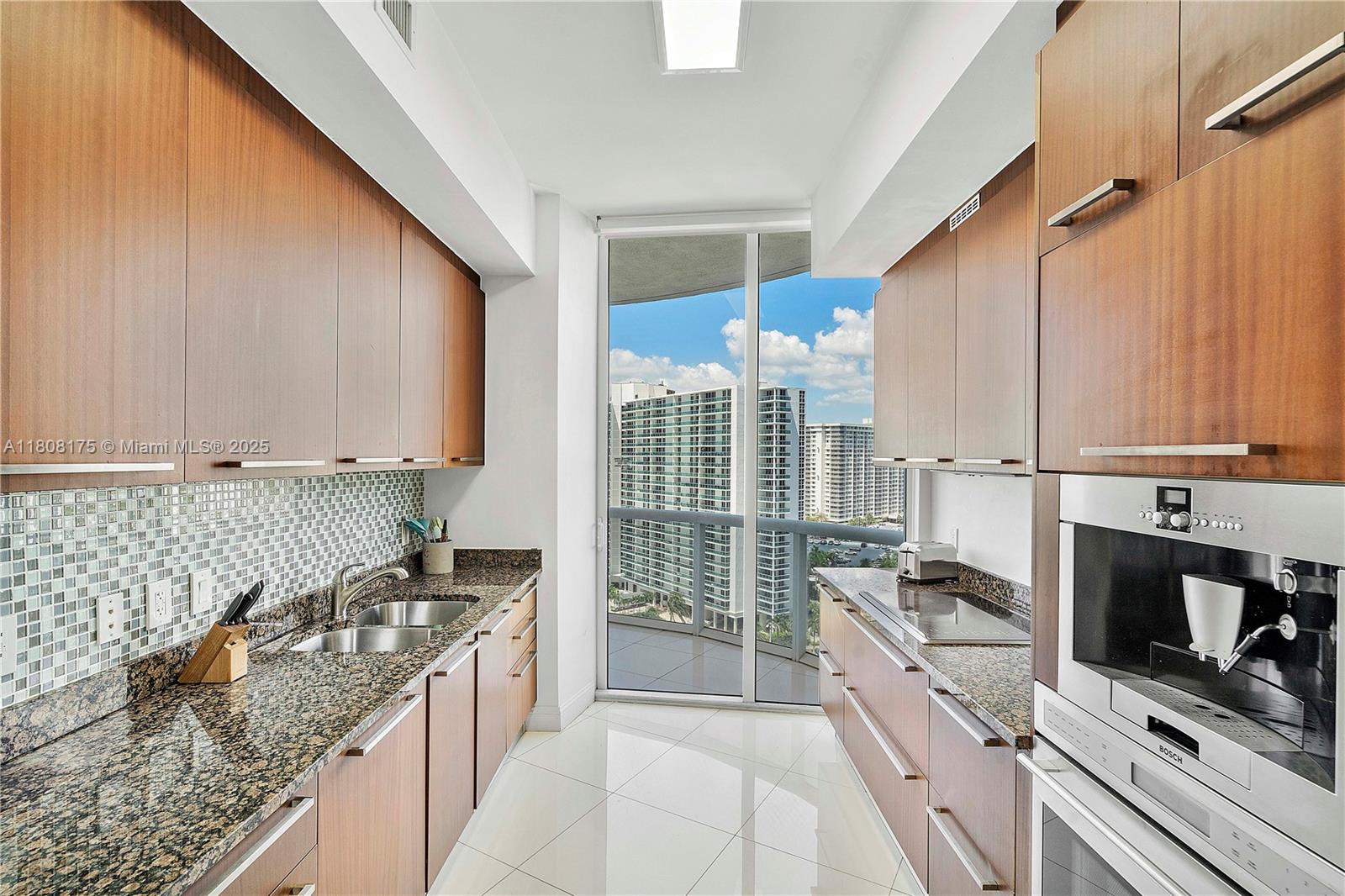 15811 Collins Ave #1205, Sunny Isles Beach FL 33160