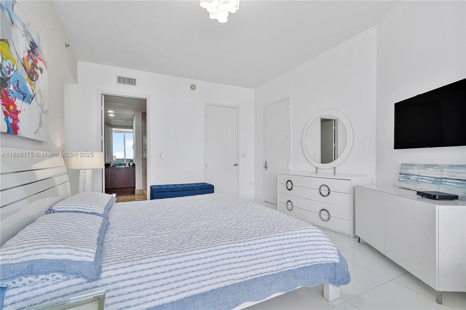 15811 Collins Ave #1205, Sunny Isles Beach FL 33160