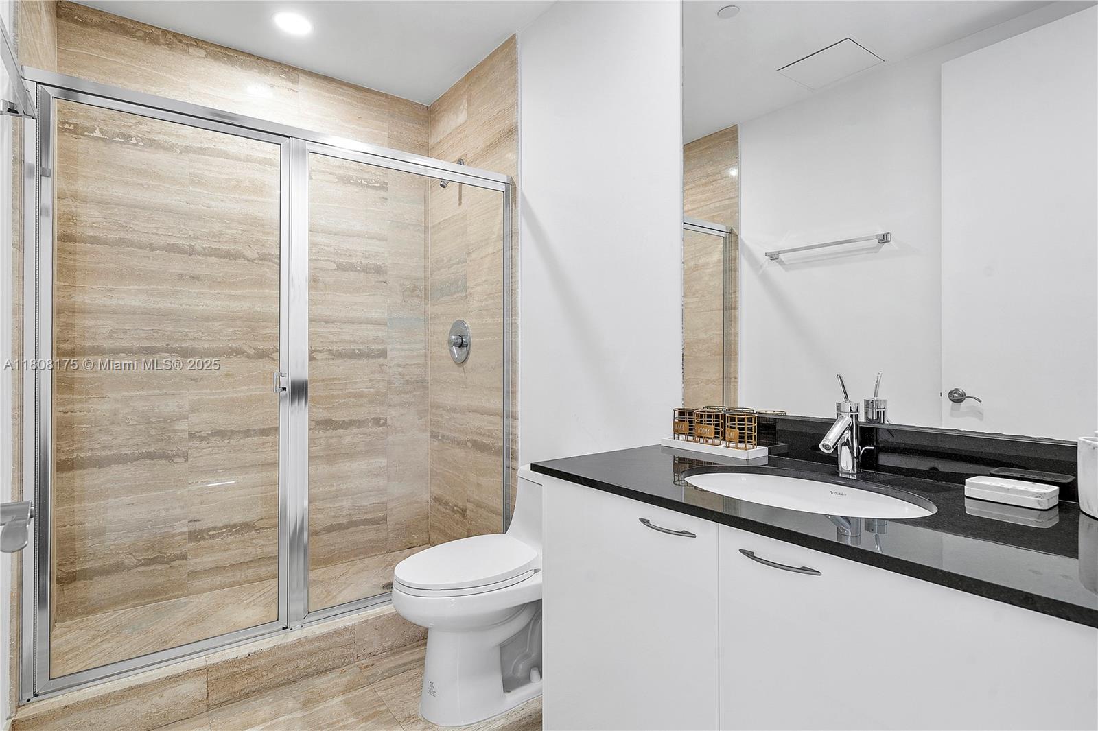 15811 Collins Ave #1205, Sunny Isles Beach FL 33160