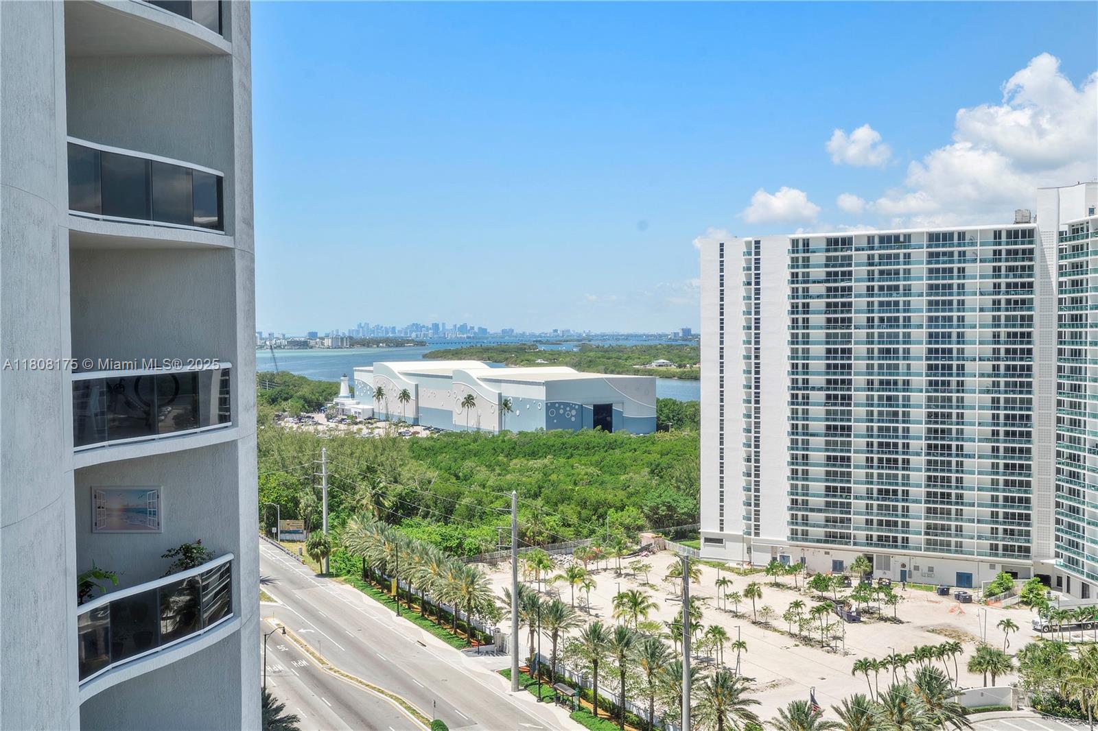15811 Collins Ave #1205, Sunny Isles Beach FL 33160