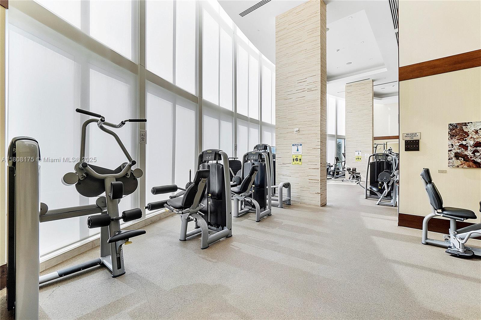 15811 Collins Ave #1205, Sunny Isles Beach FL 33160