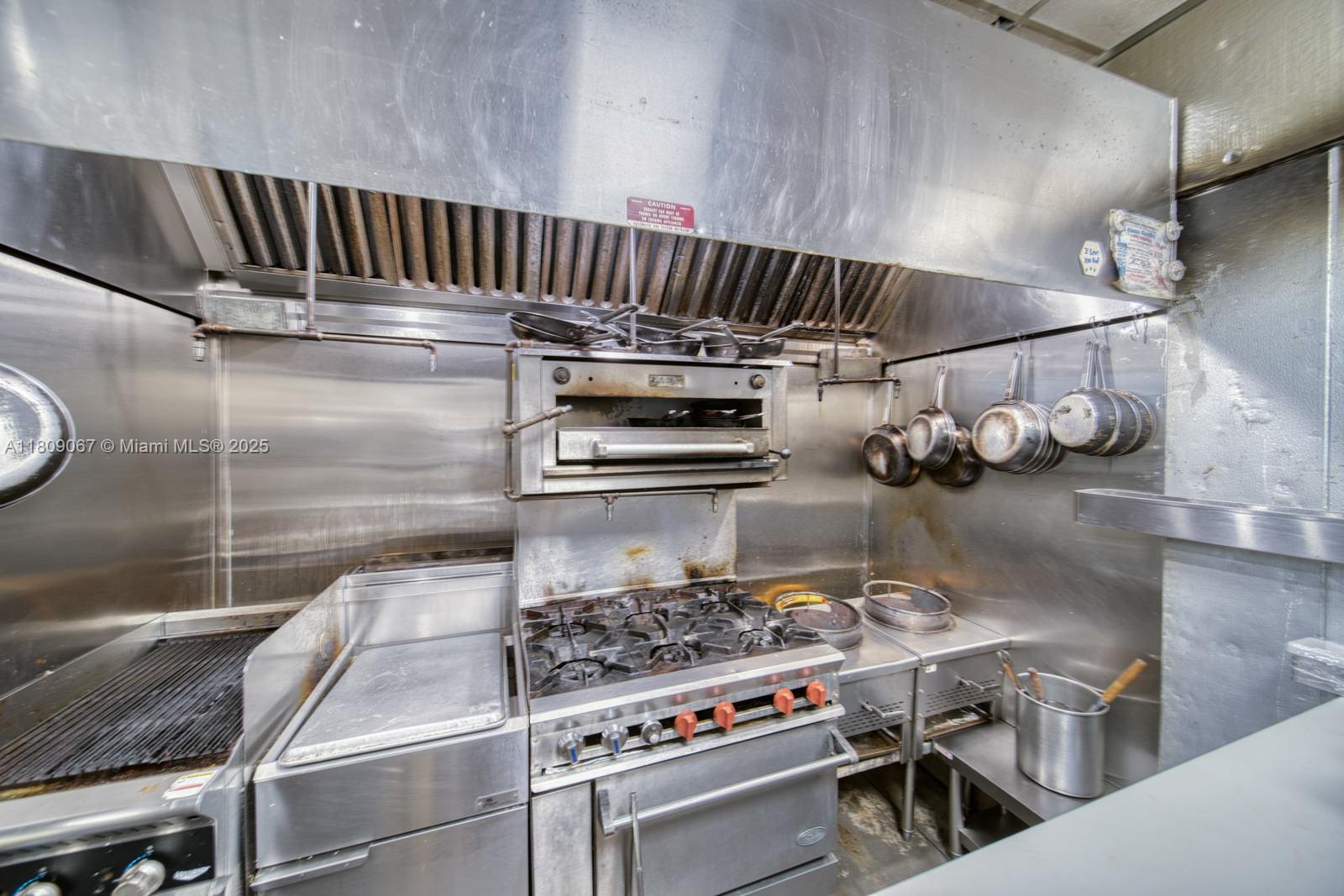 Full Service Restaurant For Sale In The Crossings With Outdoor Terrace