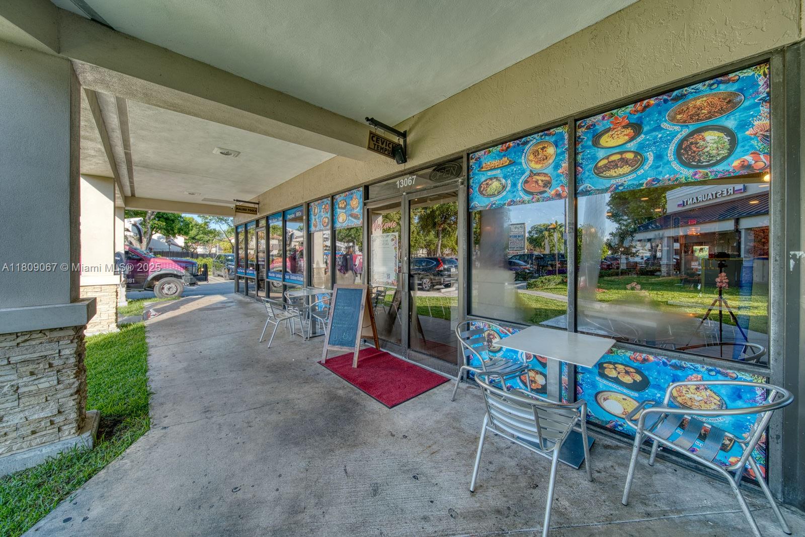 Full Service Restaurant For Sale In The Crossings With Outdoor Terrace