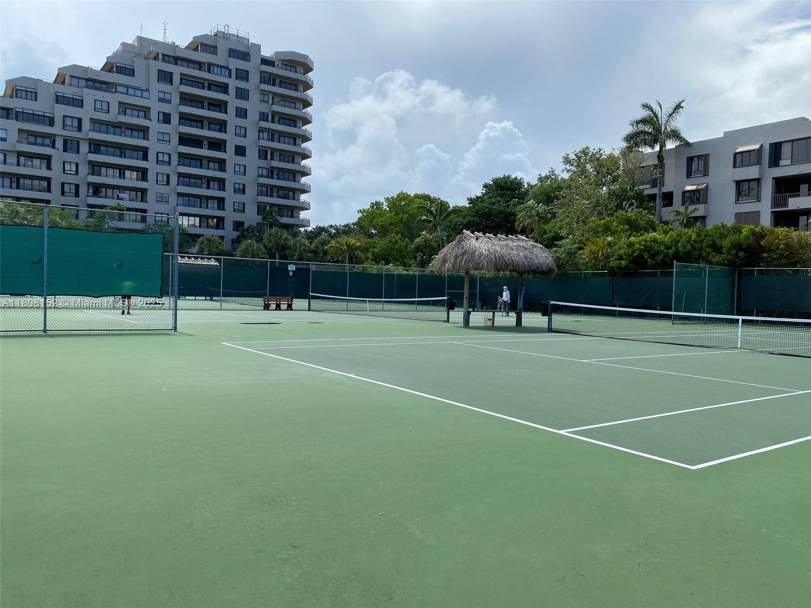 251 Crandon Blvd #904, Key Biscayne FL 33149