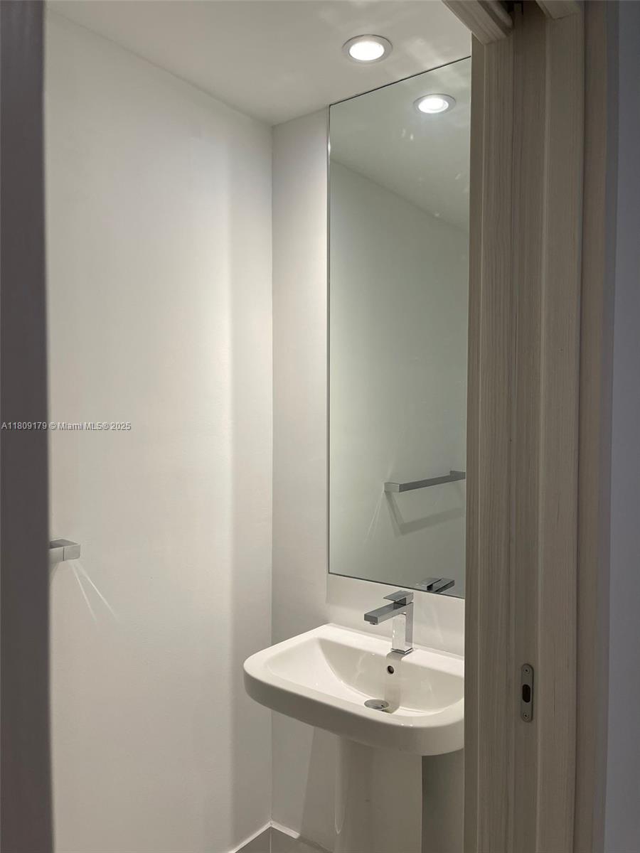 801 S Miami Ave #1202, Miami FL 33130