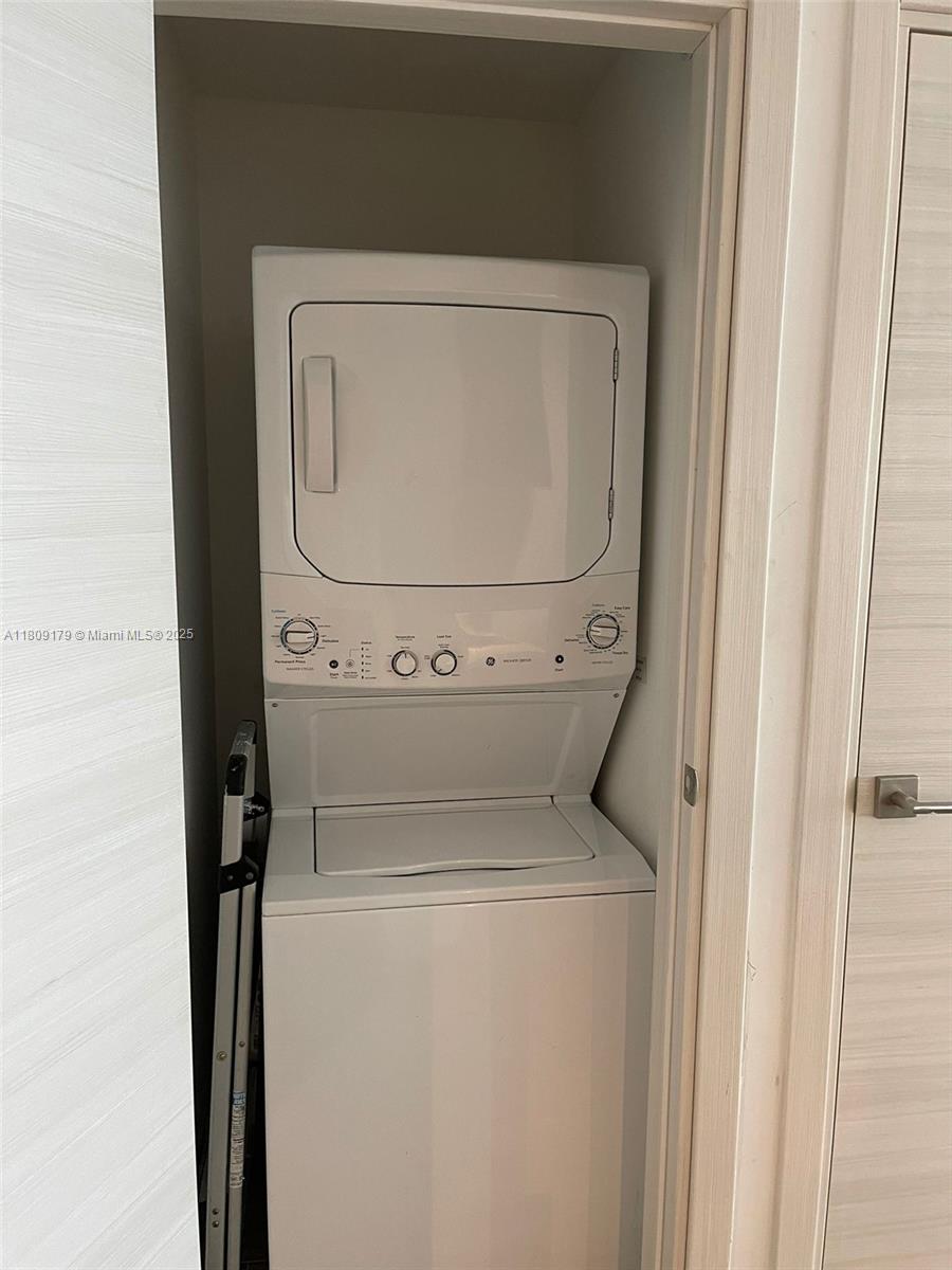 801 S Miami Ave #1202, Miami FL 33130