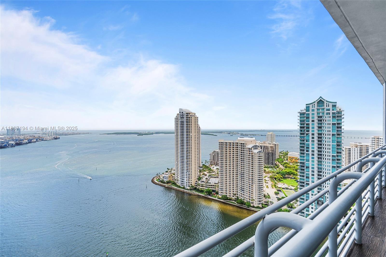 325 S Biscayne Blvd #3926, Miami FL 33131