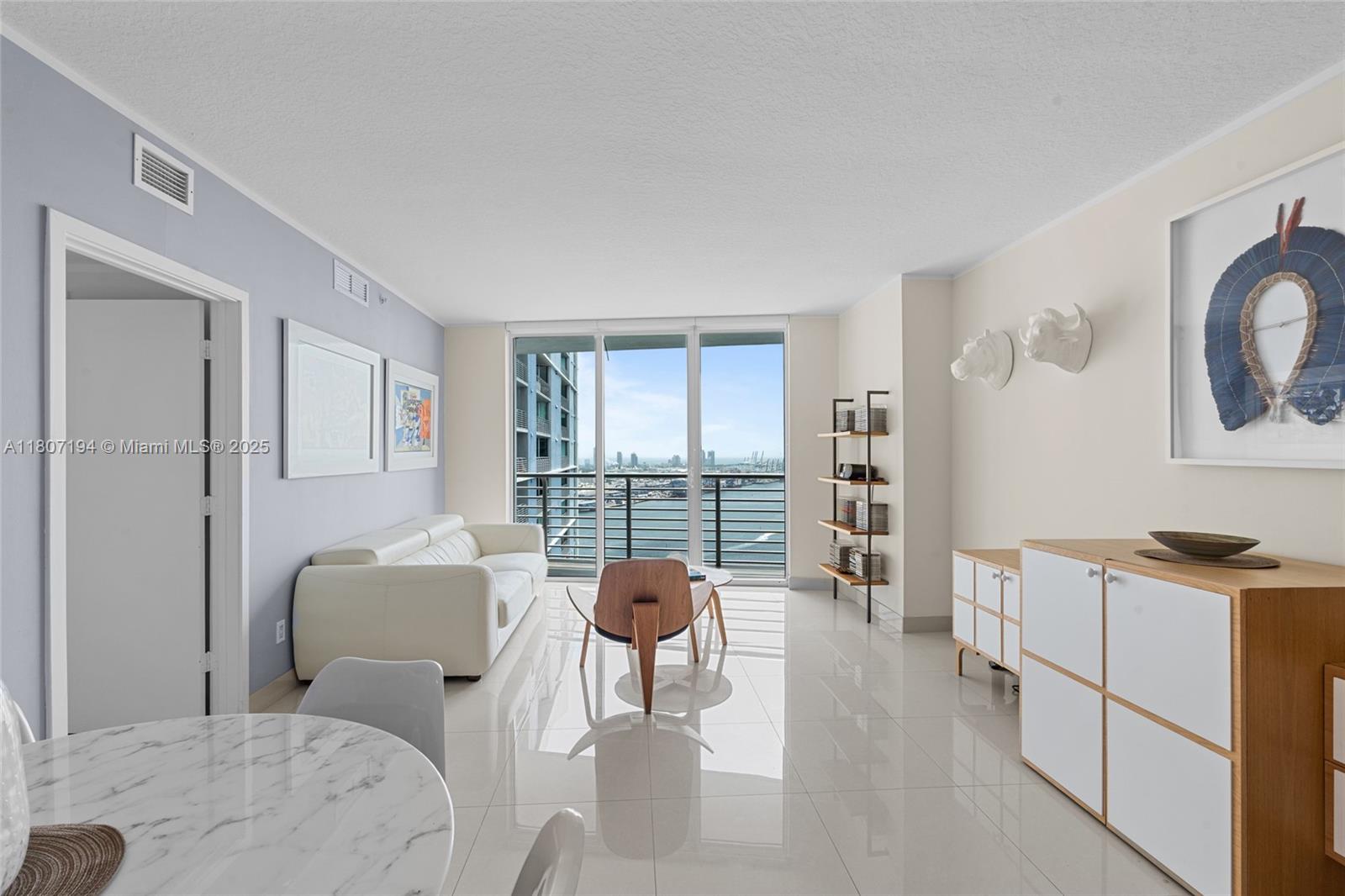325 S Biscayne Blvd #3926, Miami FL 33131