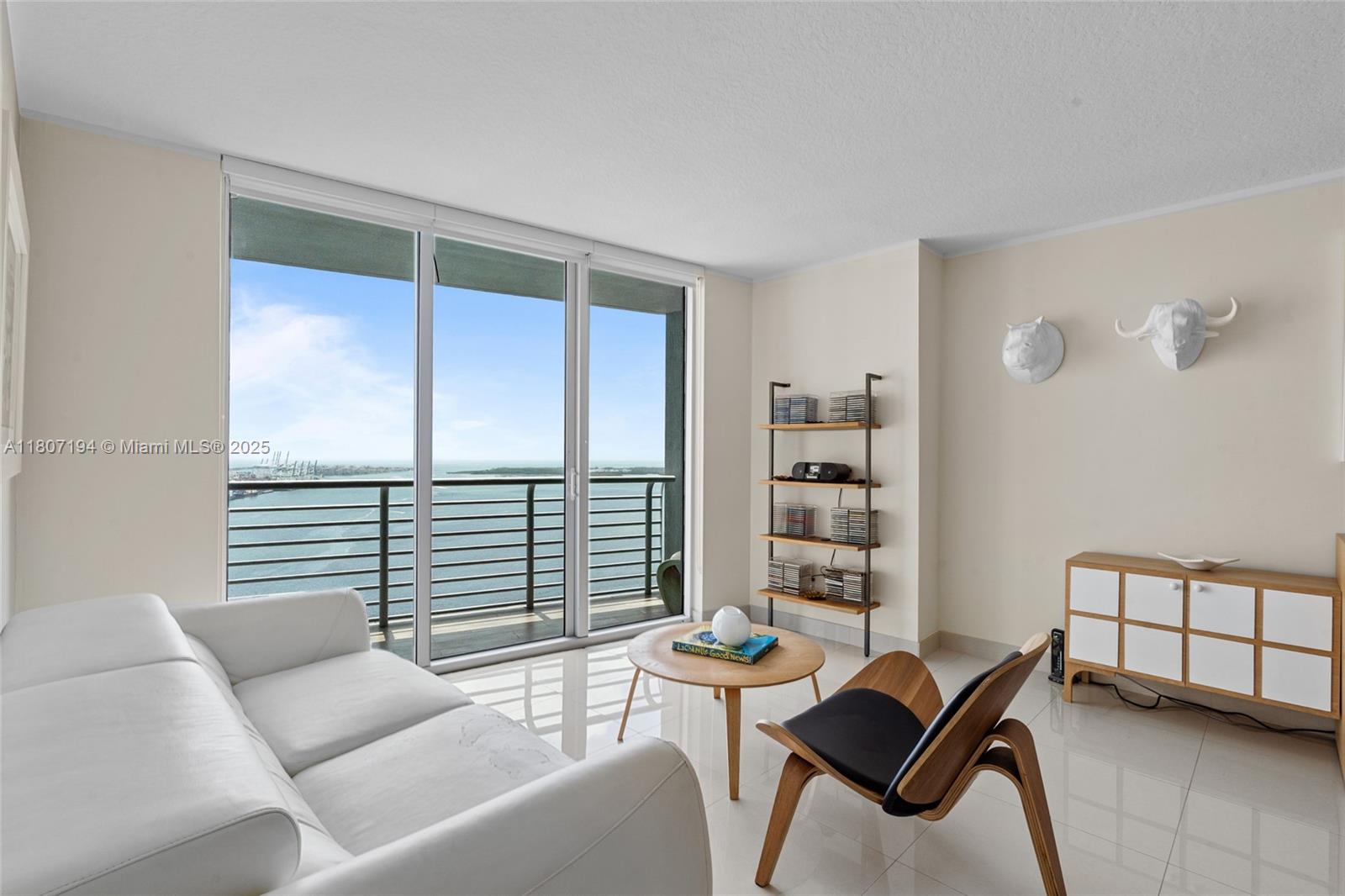 325 S Biscayne Blvd #3926, Miami FL 33131